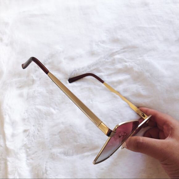 Aubrey Dark Pink Gradient Oversized Sunglasses - Picture 6 of 9